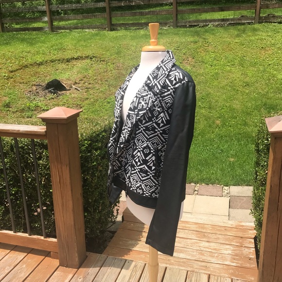 Aztec Bomber Jacket - Picture 6 of 10